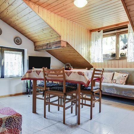 Mansarda Tra Le Dolomiti Di Brenta Apartment Bocenago Exterior foto