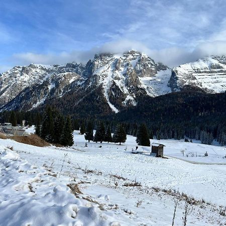 Mansarda Tra Le Dolomiti Di Brenta Apartment Bocenago Exterior foto