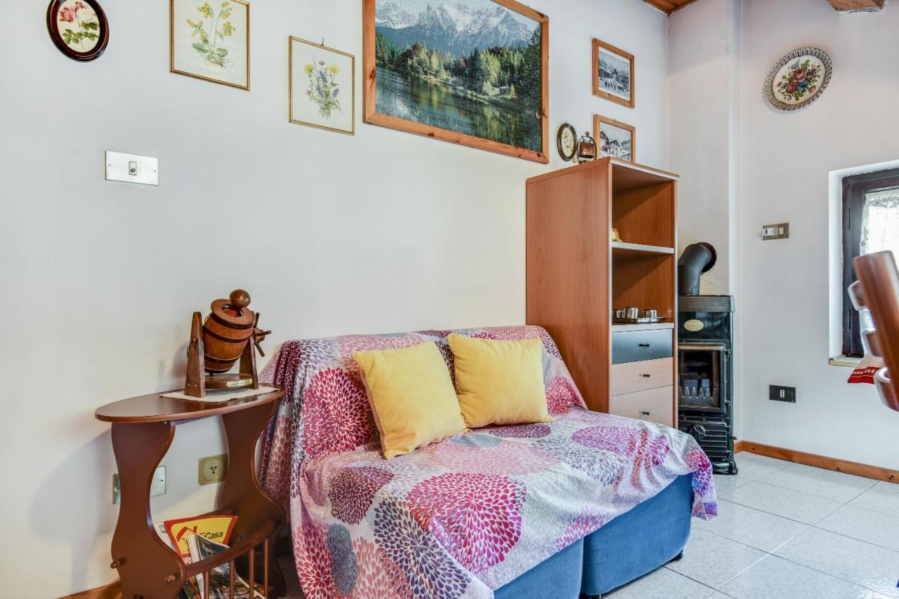 Mansarda Tra Le Dolomiti Di Brenta Apartment Bocenago Exterior foto