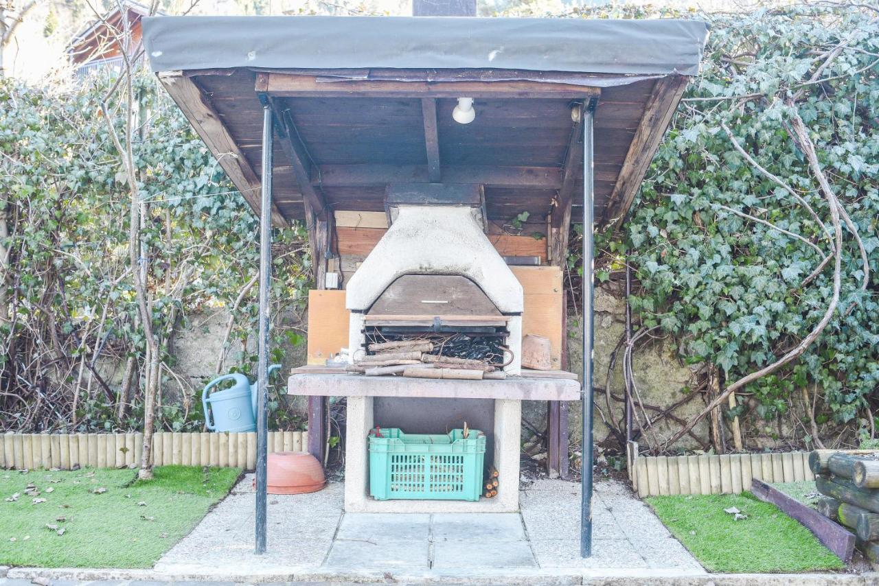 Mansarda Tra Le Dolomiti Di Brenta Apartment Bocenago Exterior foto