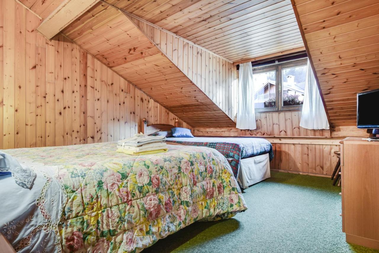 Mansarda Tra Le Dolomiti Di Brenta Apartment Bocenago Exterior foto
