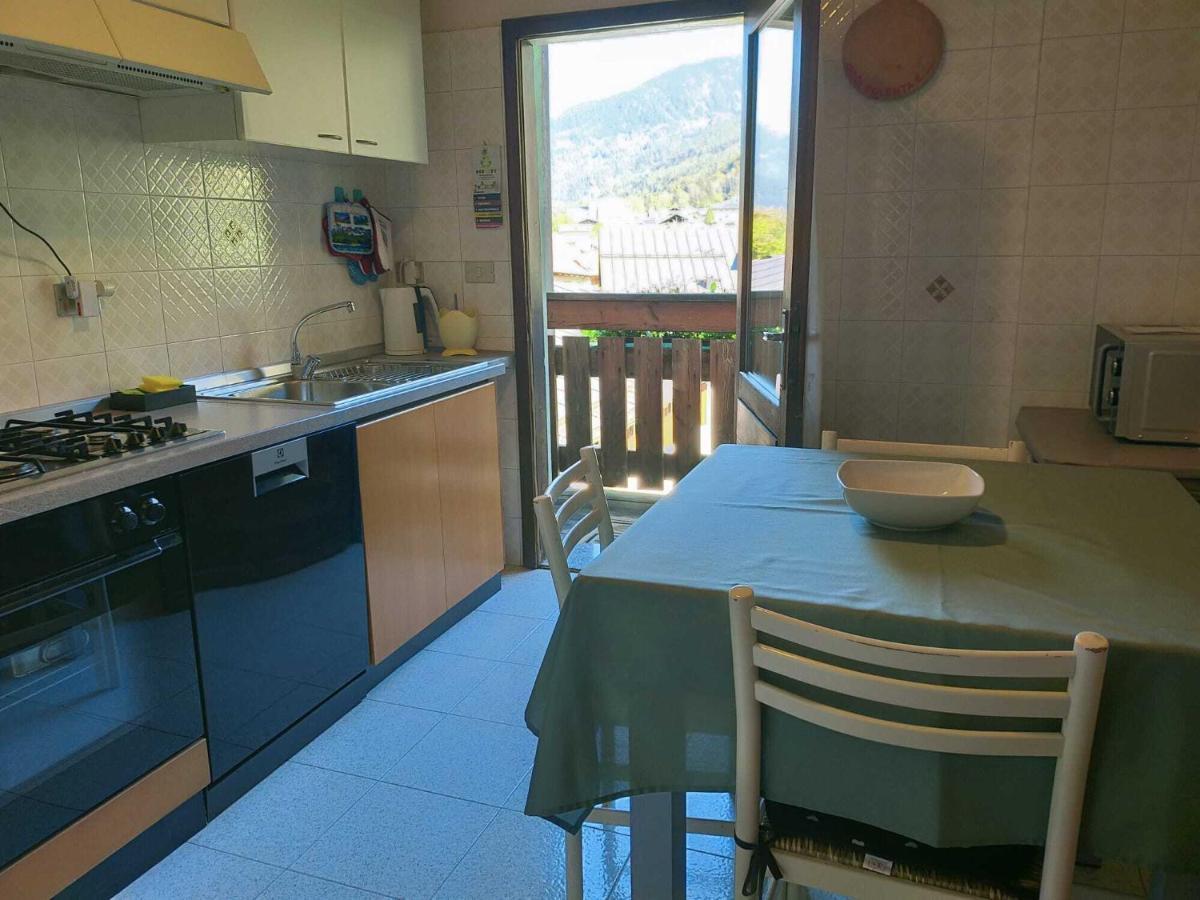 Mansarda Tra Le Dolomiti Di Brenta Apartment Bocenago Exterior foto