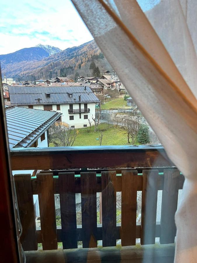 Mansarda Tra Le Dolomiti Di Brenta Apartment Bocenago Exterior foto
