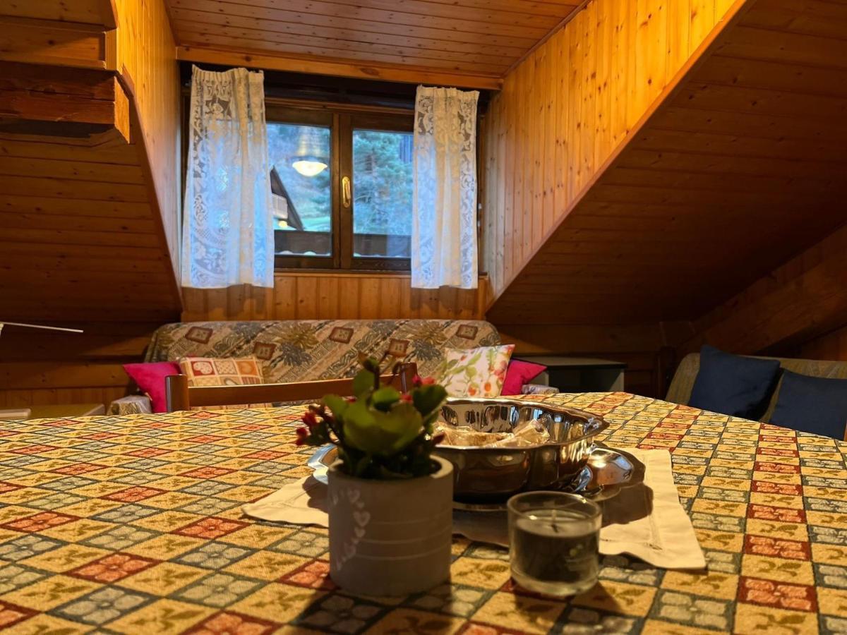 Mansarda Tra Le Dolomiti Di Brenta Apartment Bocenago Exterior foto